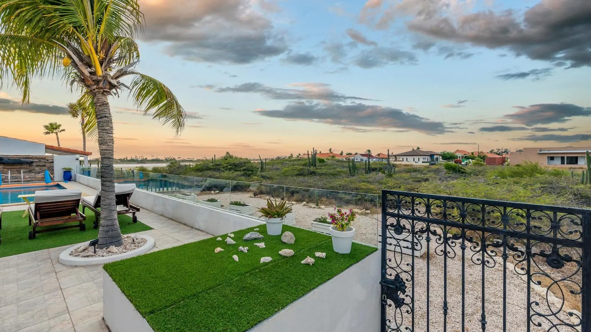 Salina Breeze Sea View Villa & Rooftop By Bocobay Palm Beach Aruba
