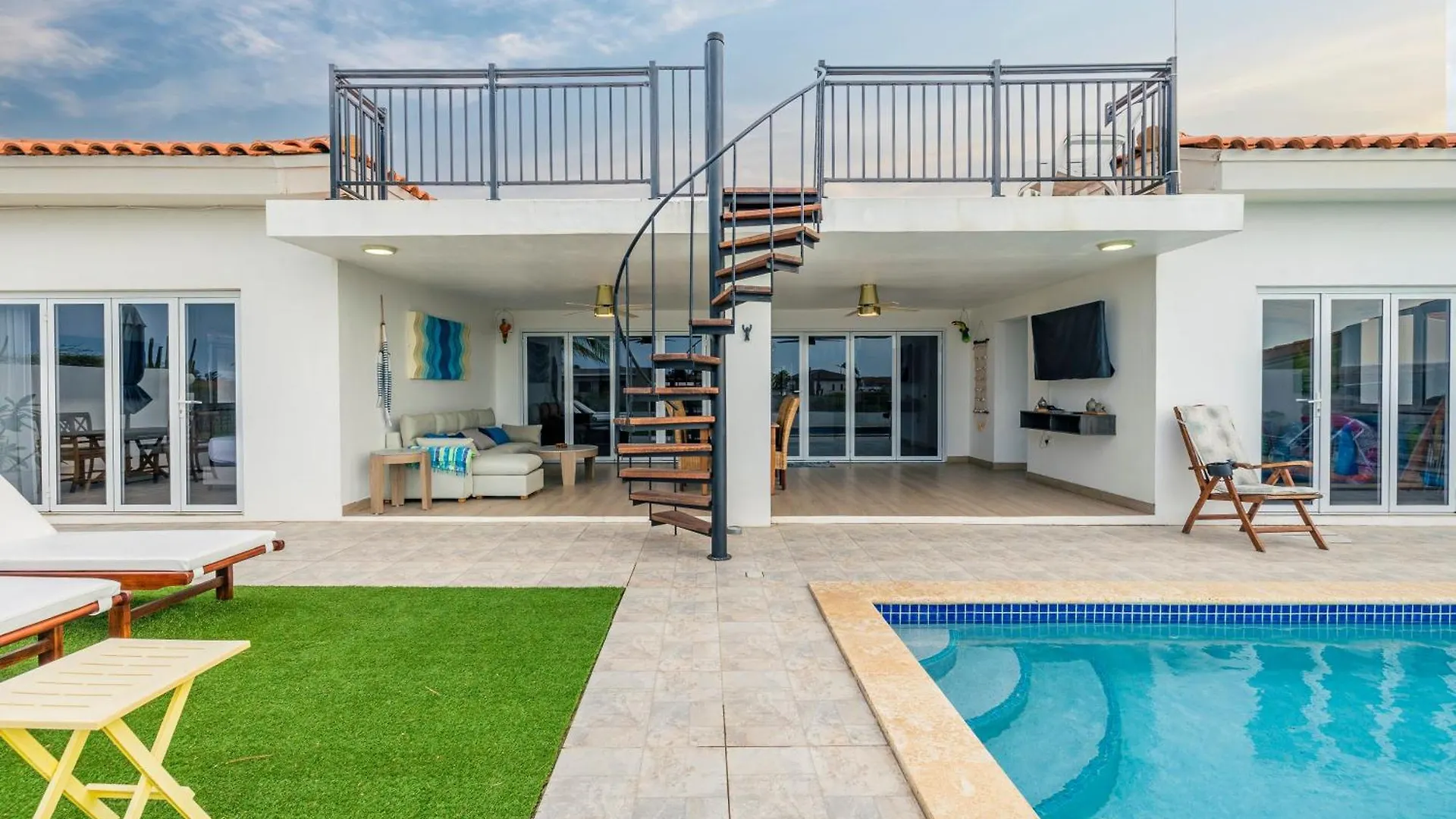 Salina Breeze Sea View Villa & Rooftop By Bocobay Palm Beach