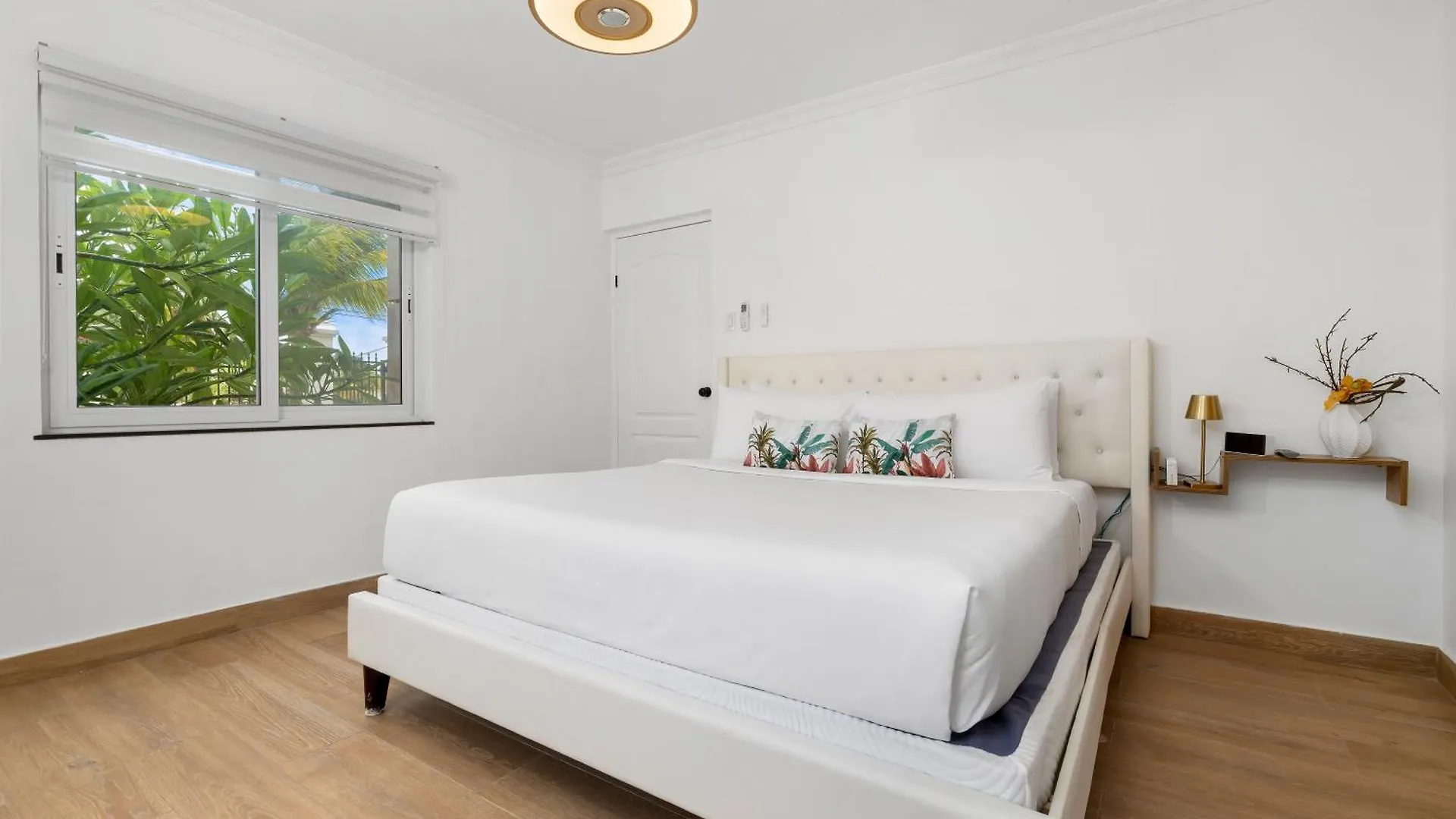 Salina Breeze Sea View Villa & Rooftop By Bocobay Palm Beach