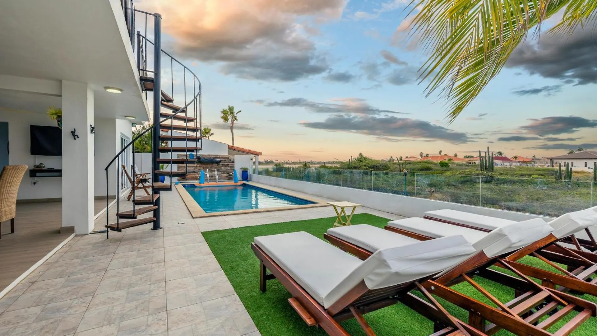 Salina Breeze Sea View Villa & Rooftop By Bocobay Palm Beach